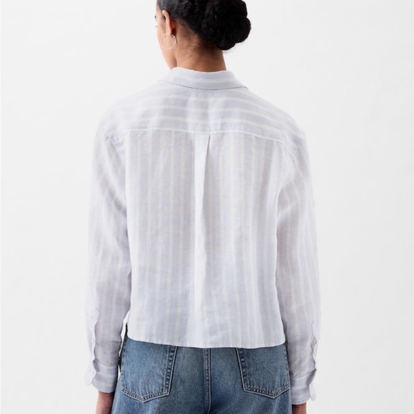 NWT Gap 100% Linen Cropped Shirt in Light Blue and White Stripe - Size Small - Picture 2 of 11